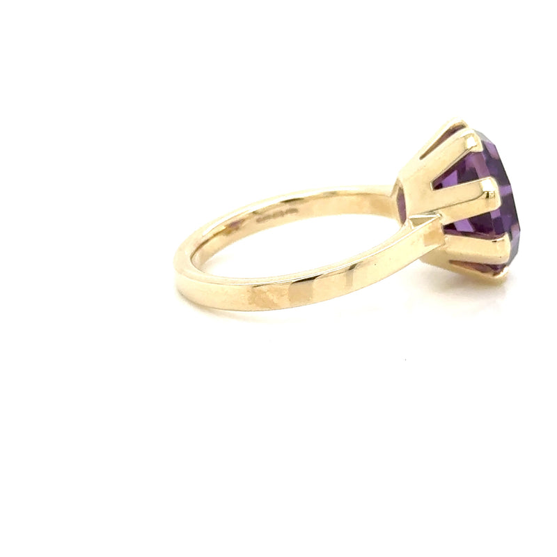 9ct Yellow Gold Amethyst Claw Set Ring