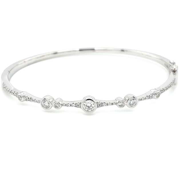18ct White Gold Rub Over Bangle