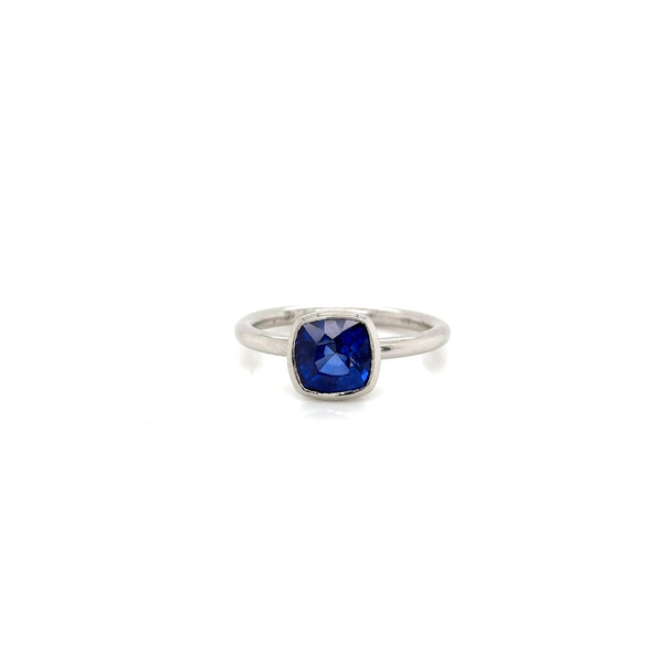 Platinum Retangular Sapphire Ring