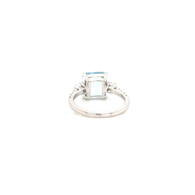 Platinum Aquamarine and Diamond ring