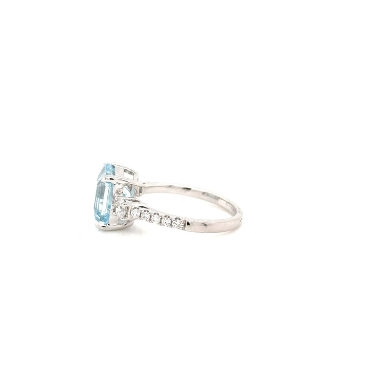 Platinum Aquamarine and Diamond ring