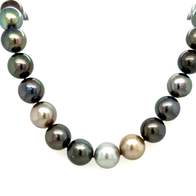 Tahitian Pearls with White Gold Clasp