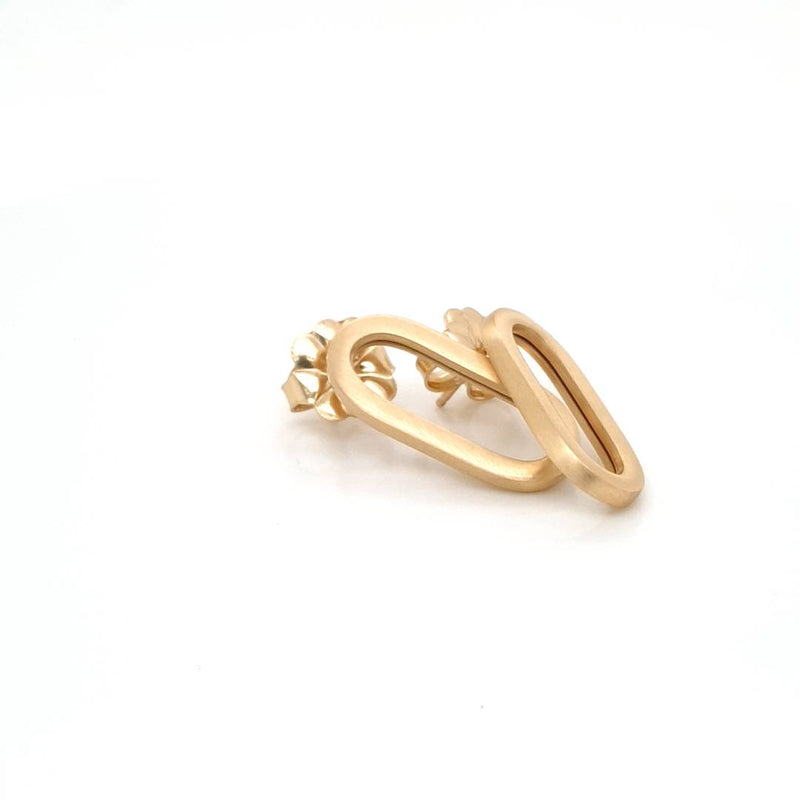 Oval gold plated earrings