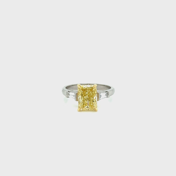 18ct white gold Lab Grown Fancy Vivid Yellow Diamond Ring